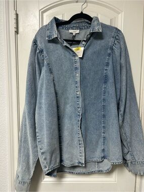 A loves a denim shirt xl